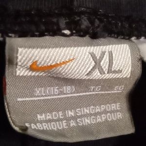 Women's Nike sweatpants. XL